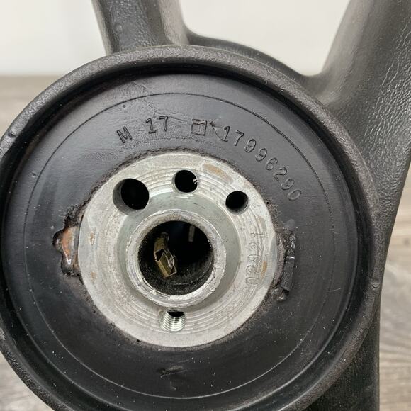 1988 - 1994 GMC Sierra Truck 1500 2500 OBS Steering Wheel Horn OEM Chevy - Picture 8 of 8